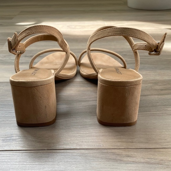 Suede Wedge Sandal 7.5 Tan - Picture 6 of 11